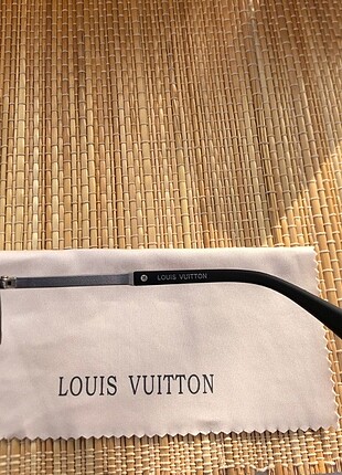  Beden siyah Renk Louis Vuitton Erkek Gözlük 