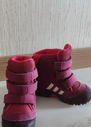23 Beden Kız Çocuk Pembe Cırt Cırtlı Bot