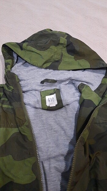 Erkek cocuk GAP yagmurluk - Görsel 2