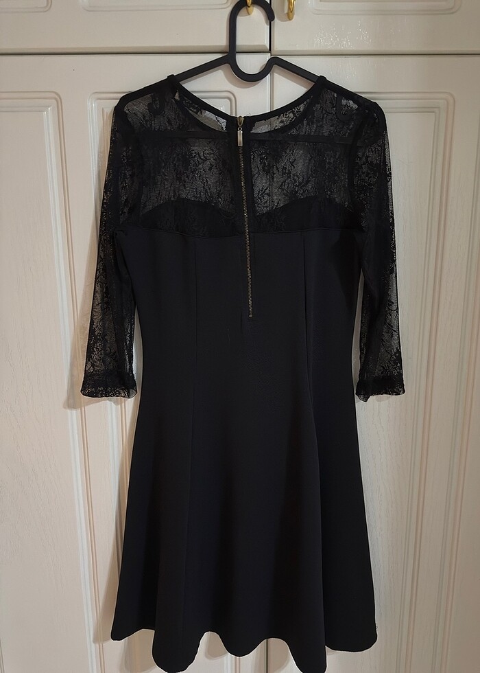 Siyah dantelli şık elbise - Görsel 3