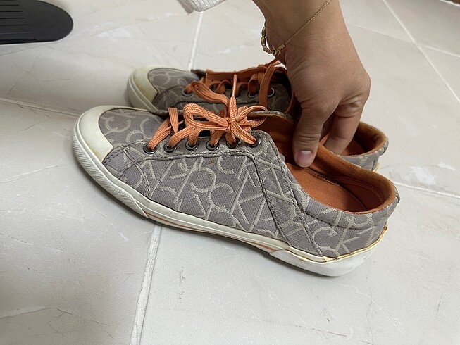 38 Beden Calvin