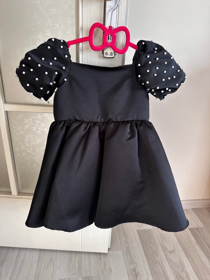Kız Çocuk Saten Siyah Balon Kollu Elbise - Görsel 3