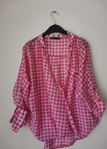 Pembe kareli gömlek 