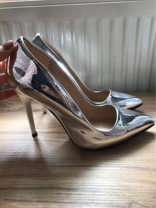 38 Beden Stiletto