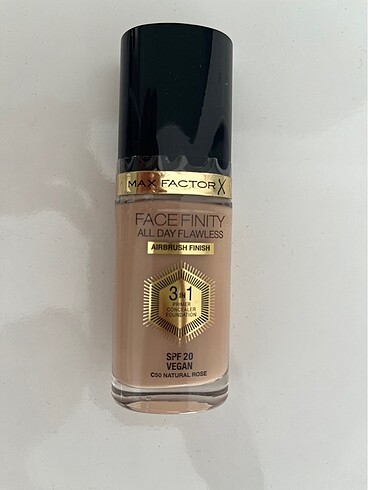 Max factor x 3 in 1 fondotön c50 natural rose