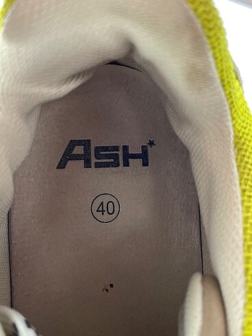 40 Beden çeşitli Renk Ash Spor Ayakkabı %70 İndirimli.