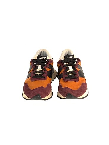 40 Beden New Balance Spor Ayakkabı %70 İndirimli.