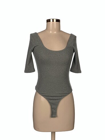 Zara Bluz %70 İndirimli.