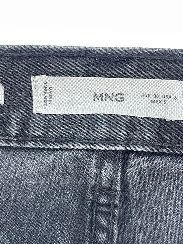 36 Beden çeşitli Renk Mango Mini Şort %70 İndirimli.