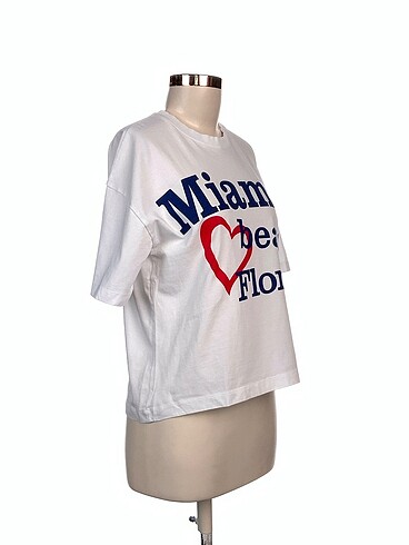 Zara Zara T-shirt %70 İndirimli.
