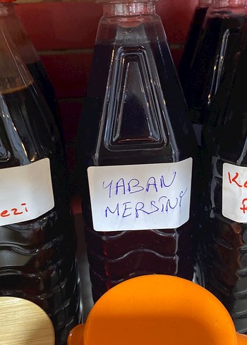 Kızılcık Özü ve Üzüm Pekmezi Şişeleri - Görsel 4