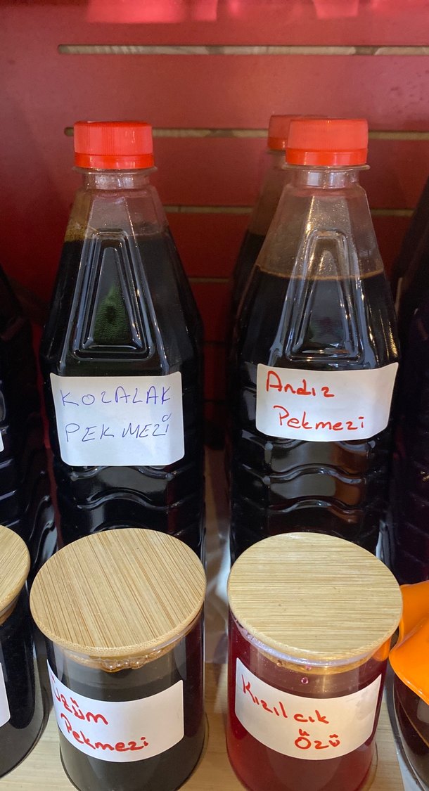 Kızılcık Özü ve Üzüm Pekmezi Şişeleri - Görsel 3