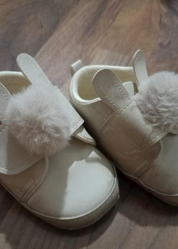 Kız Bebek Beyaz Kürklü İlk Adım Ayakkabısı