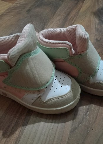 Kız Çocuk Pembe Cırtcırtlı ışıklı ayakkabı