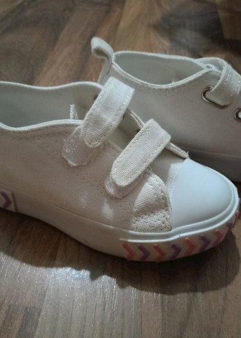 25 Beden Kız Çocuk Beyaz Cırt Cırtlı Sneakers