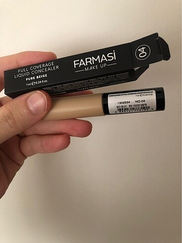 Farmasi kapatıcı ve fondöten