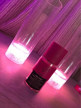 Victoria s Secret Victoria?s Secret PINK Fresh & Clean Vücut Spreyi