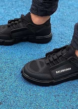 BALENCİAGA YENI SEZON