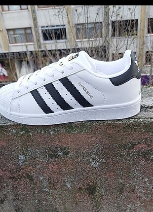 Adidas Orjinal üründür