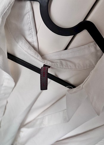 Düğmeli Beyaz Keten Kadın Gömlek - Görsel 4