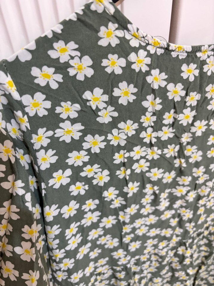 Çiçek Desenli Yeşil Uzun Kollu Uzun Elbise - Görsel 4