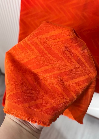 Kendinden Desenli Şal - Görsel 3