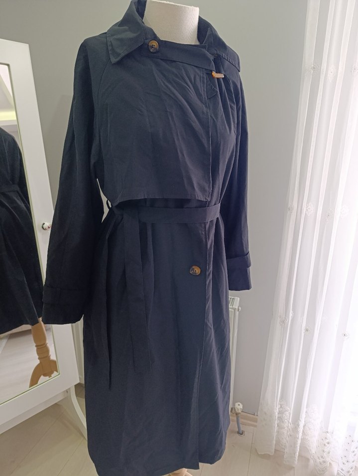 Siyah Kadın Kuşaklı Uzun Trençkot - Görsel 2