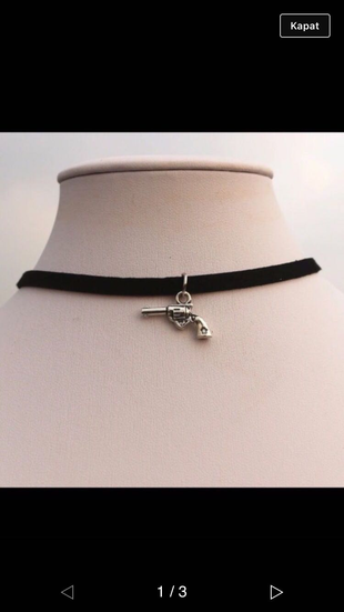 Vintage choker