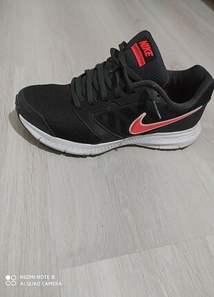 Nike yeni spor ayakkabı 