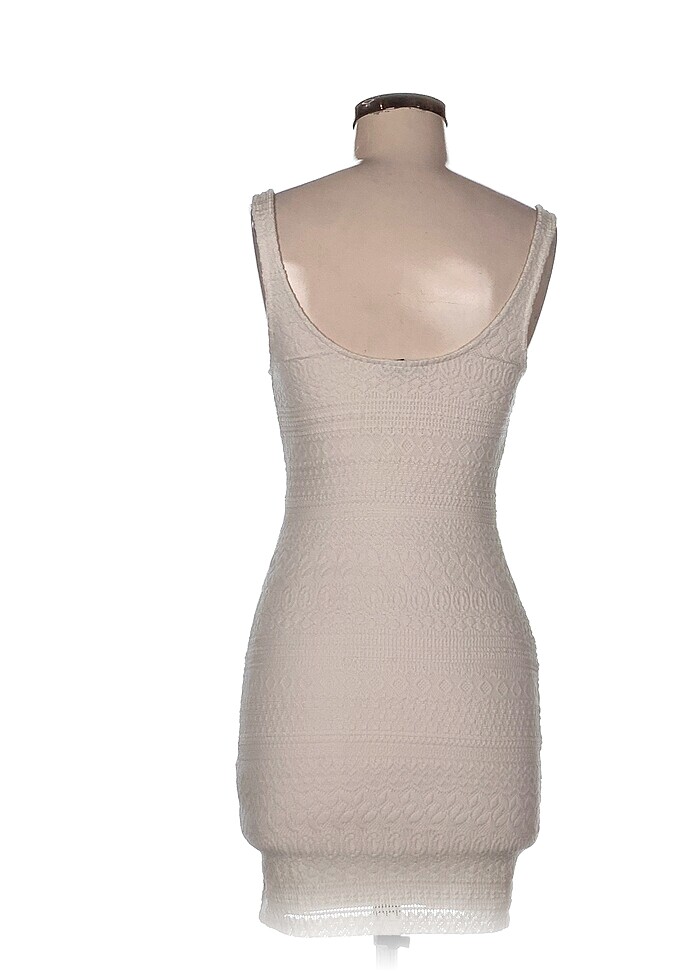 Bershka Kısa Elbise %70 İndirimli. - Görsel 3