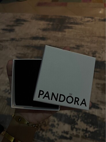 orta boy pandora kutusu