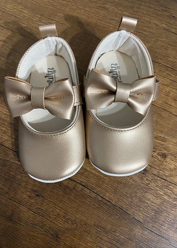 Papulin Bronz Fiyonklu Kız Bebek Babet - Görsel 2