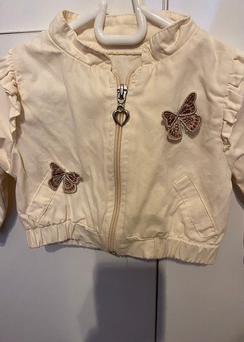 Kız Çocuk Kelebek Nakışlı Bej Ceket - Görsel 3
