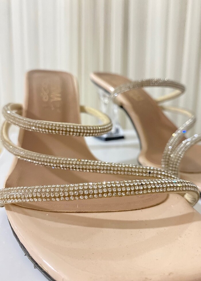 KADIN TOPUKLU AYAKKABI TERLİK - Görsel 2