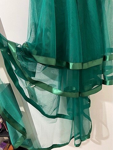 Yeşil kuyruklu abiye - Görsel 3