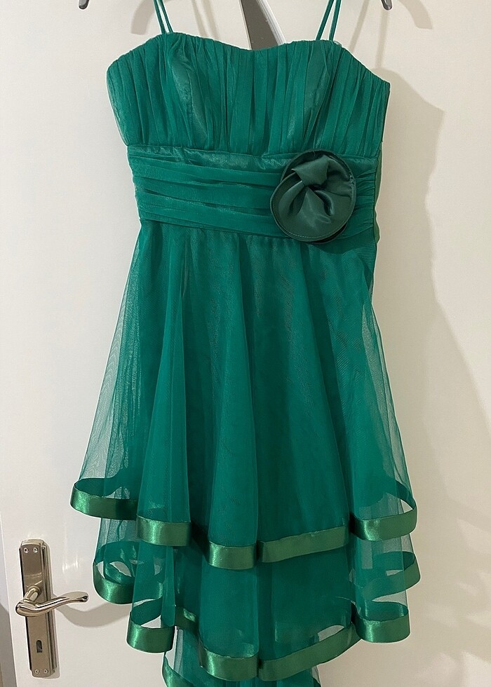 Yeşil kuyruklu abiye - Görsel 2