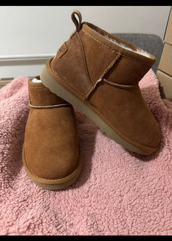 Ugg ugg model hakiki deri bot