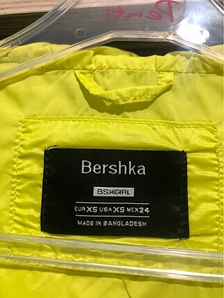 Bershka Yağmurluk