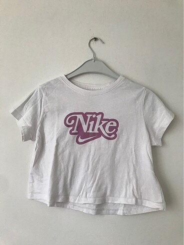 Beyaz Nike crop