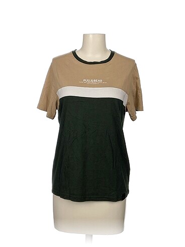 Pull and Bear T-shirt %70 İndirimli.