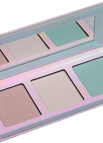 Essence higlighter paleti