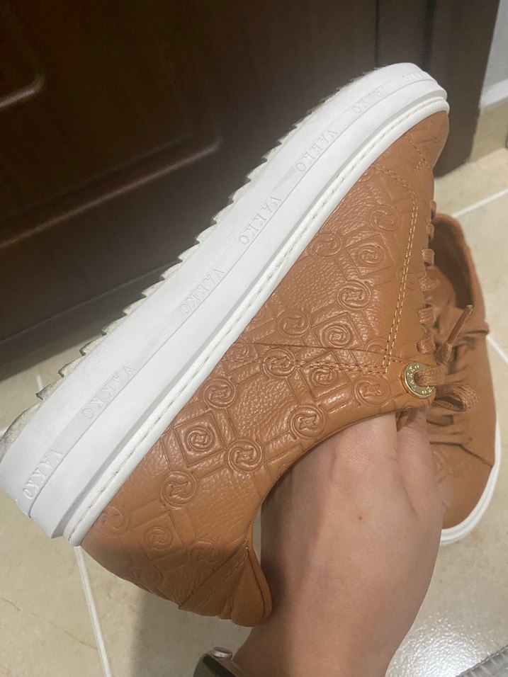 Kahverengi Deri Desenli Kadın Spor Ayakkabı - Görsel 4