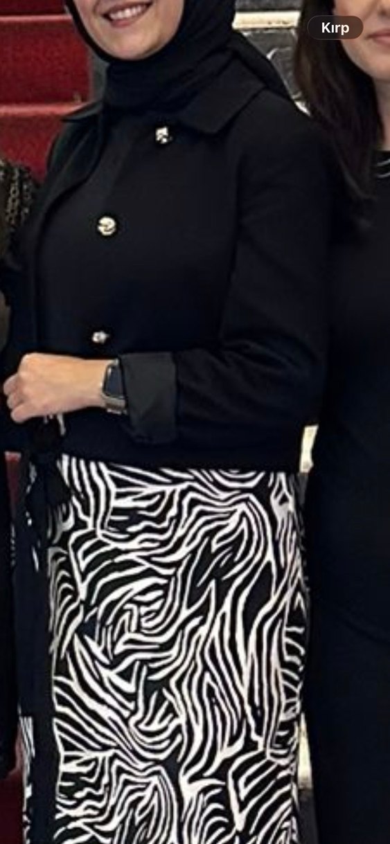 Düğmeli Siyah Kısa Kadın Klasik Ceket zara - Görsel 2