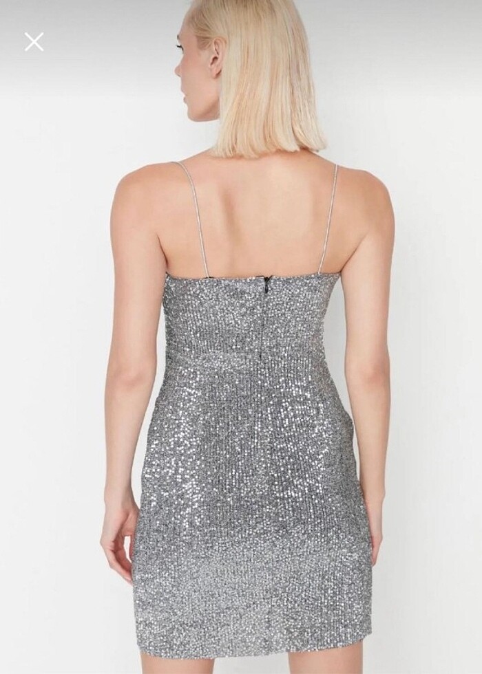 Payetli Gece Elbisesi - Görsel 4