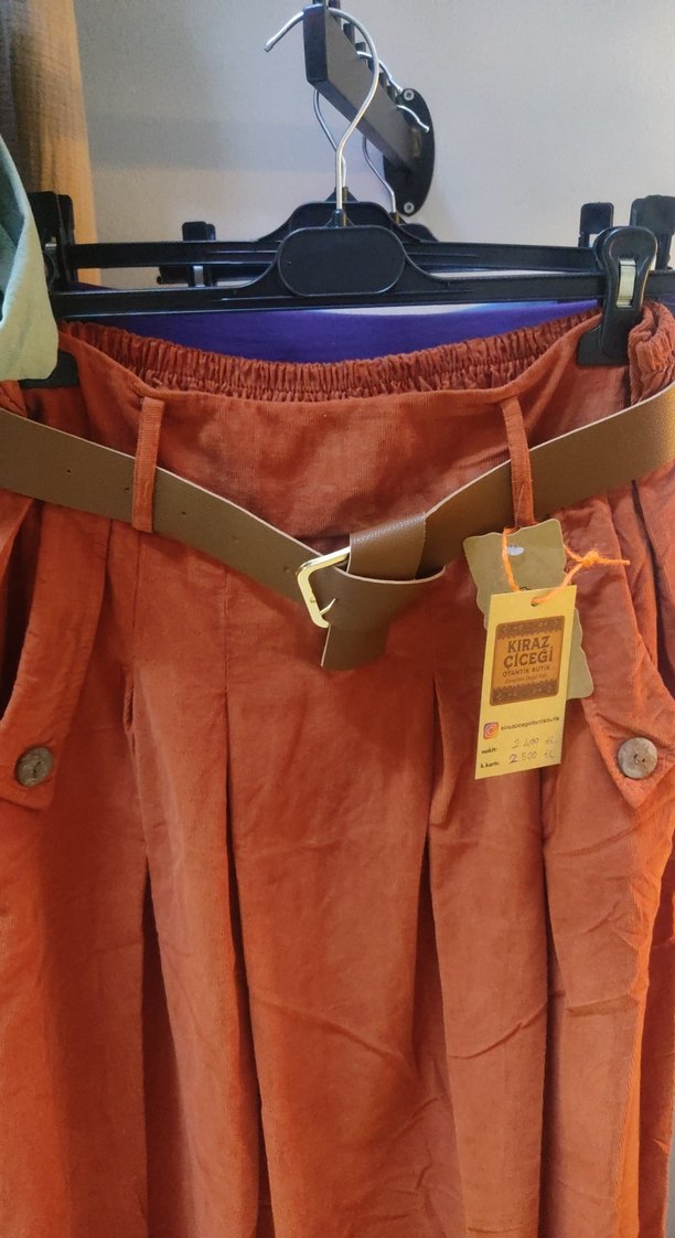 Siyah ve ya lacivert kadife, Kemerli Uzun Etek. İtalyan. - Görsel 3