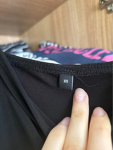 xs Beden trendyolmilla siyah vücudu saran askılı uzun elbise xs