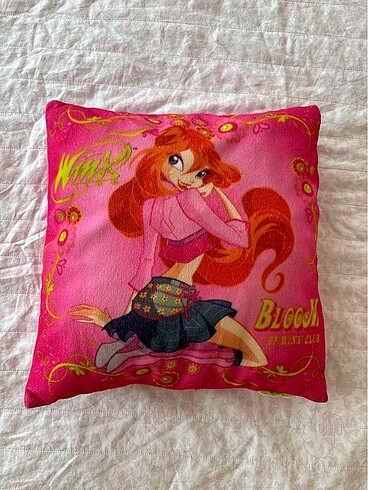 winx club bloom yastık