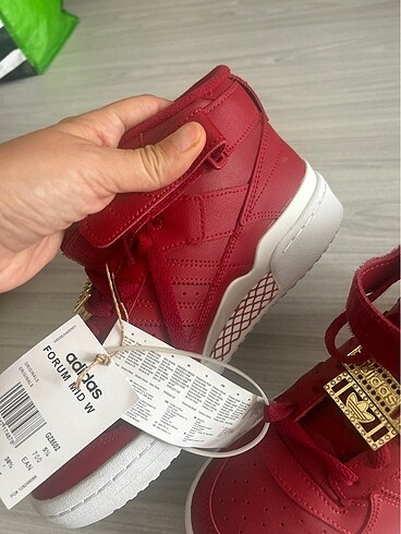 38,5 Beden bordo Renk Adidas 38.5 yeni etiketli orjinal