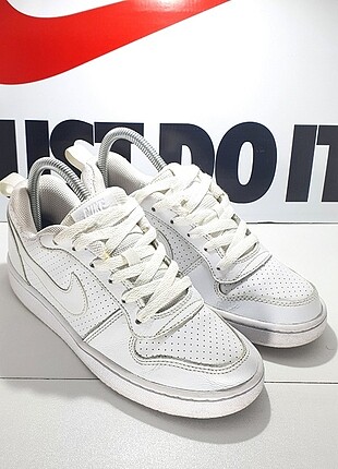 Nike Court Borough Low 