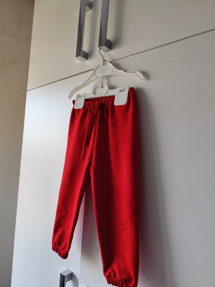 Kız Çocuk Kırmızı Rahat Kesim Eşofman Altı - Görsel 3